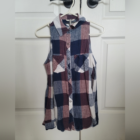 BKE Plaid Cold Shoulder Linen Blend Top - Size XS - Picture 2 of 6